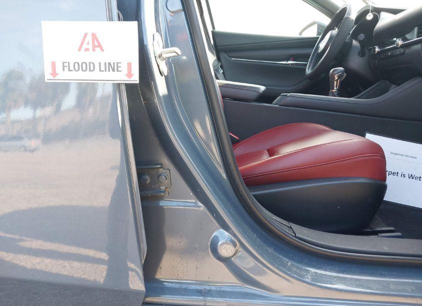 Photo 6 of 2024 Mazda Mazda3 2.5 S CARBON EDITION (VIN JM1BPBLMXR1658592)