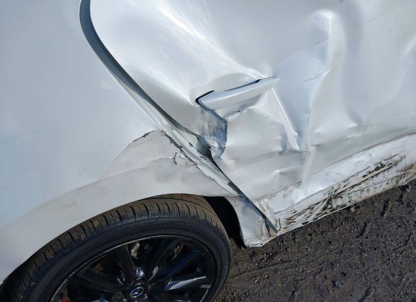 Photo 18 of 2021 Mazda Mazda3 PREMIUM (VIN JM1BPBML1M1315619)