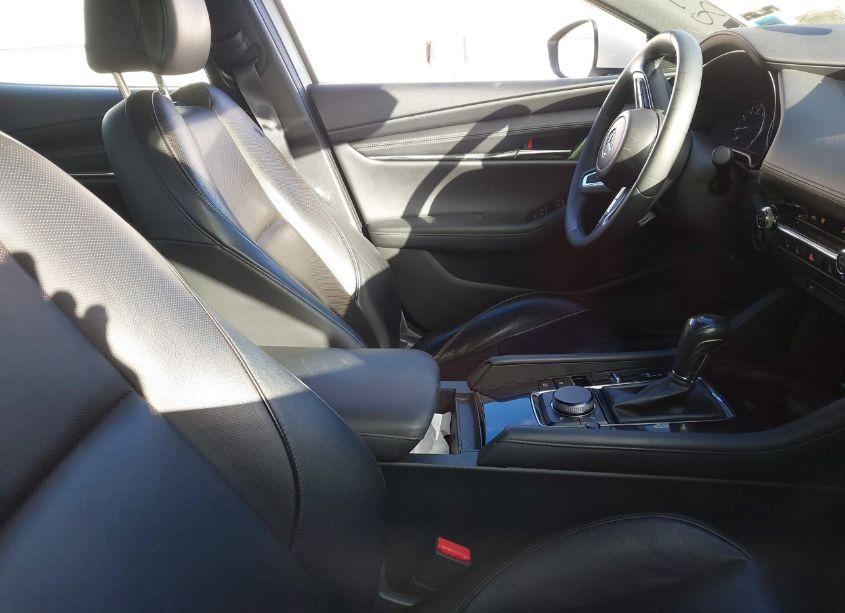 Photo 5 of 2021 Mazda Mazda3 PREMIUM (VIN JM1BPBML1M1315619)