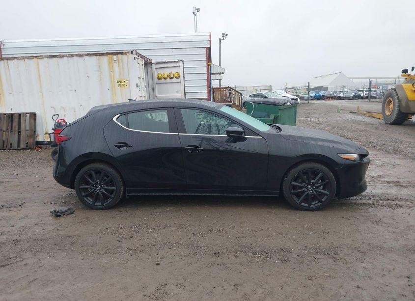 Photo 14 of 2021 Mazda Mazda3 PREMIUM (VIN JM1BPBML2M1314978)