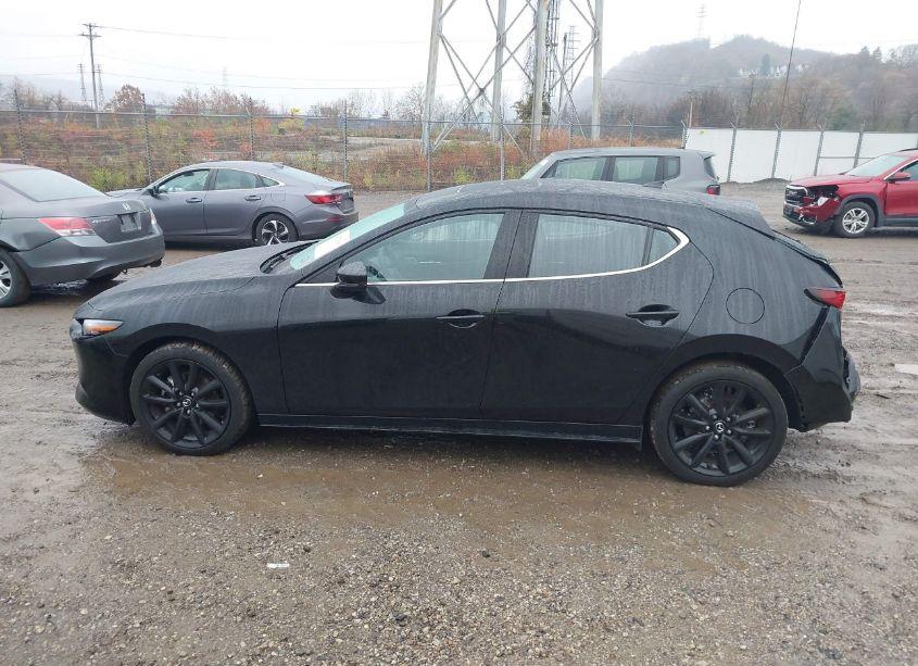 Photo 15 of 2021 Mazda Mazda3 PREMIUM (VIN JM1BPBML2M1314978)