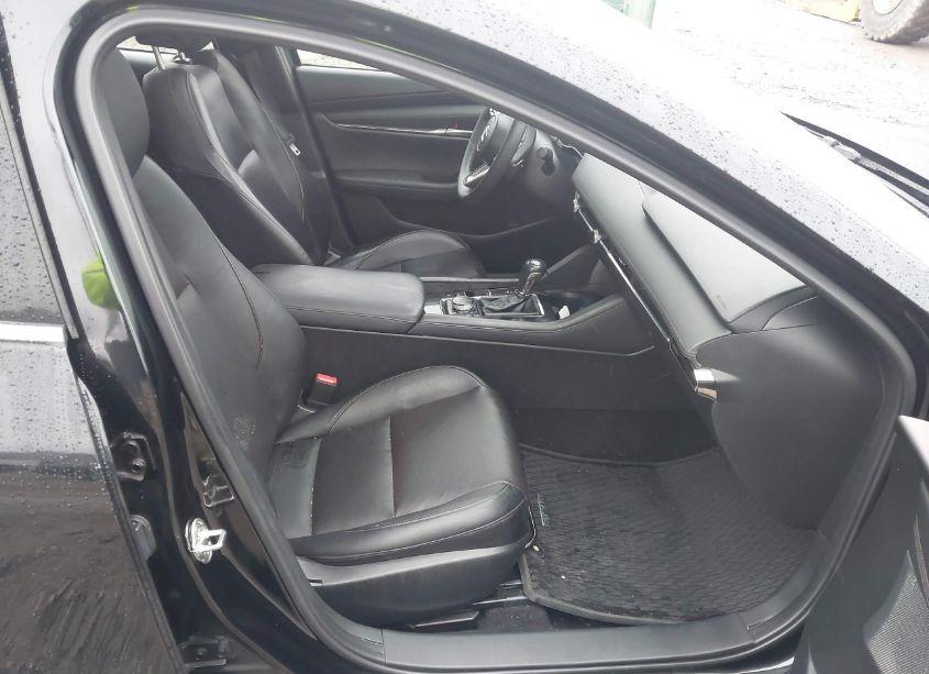 Photo 5 of 2021 Mazda Mazda3 PREMIUM (VIN JM1BPBML2M1314978)