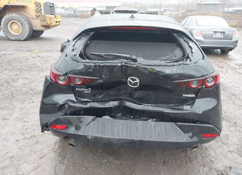 Photo 6 of 2021 Mazda Mazda3 PREMIUM (VIN JM1BPBML2M1314978)