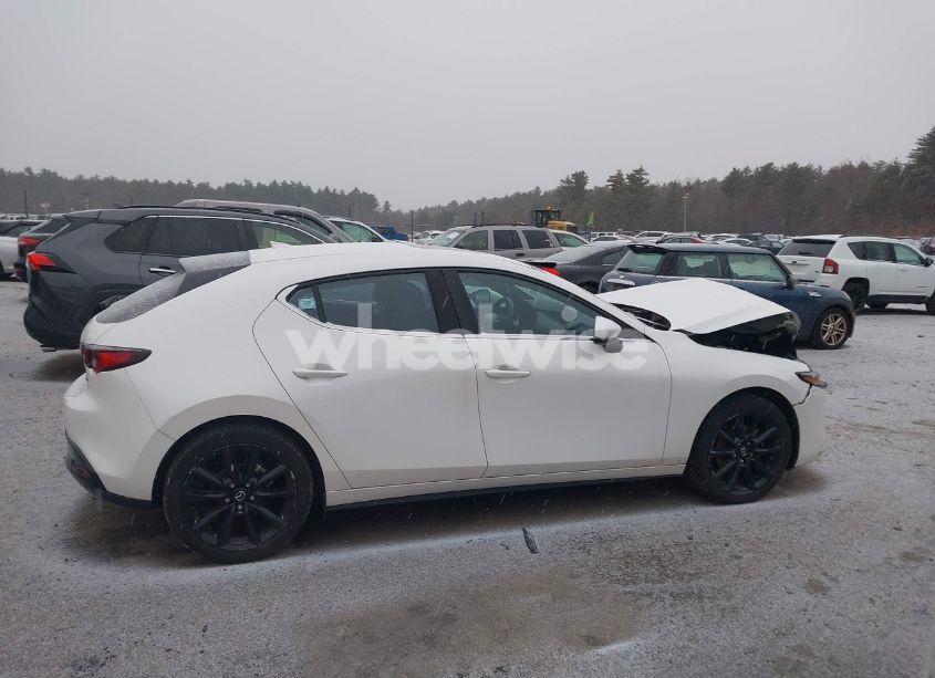 Photo 13 of 2022 Mazda Mazda3 HATCHBACK PREMIUM (VIN JM1BPBML5N1501410)