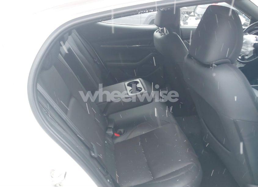 Photo 8 of 2022 Mazda Mazda3 HATCHBACK PREMIUM (VIN JM1BPBML5N1501410)