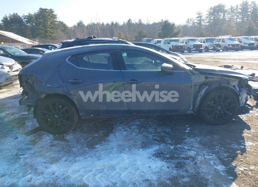 Photo 14 of 2021 Mazda Mazda3 HATCHBACK PREMIUM (VIN JM1BPBML7M1339570)