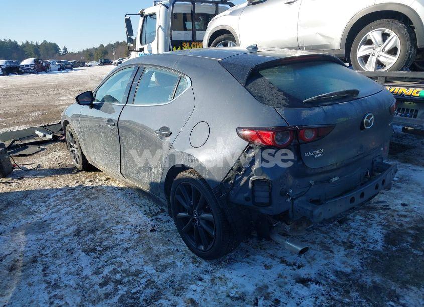 Photo 3 of 2021 Mazda Mazda3 HATCHBACK PREMIUM (VIN JM1BPBML7M1339570)