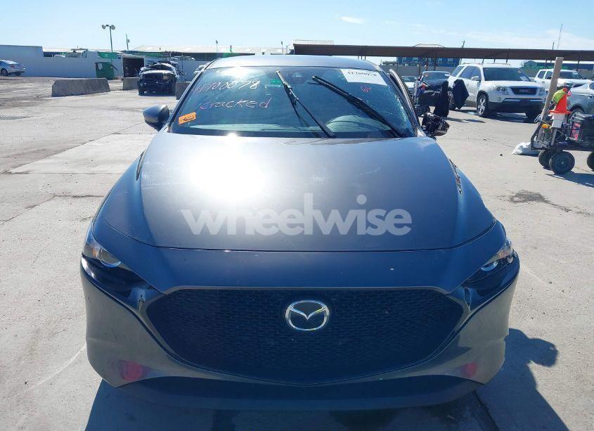 Photo 19 of 2019 Mazda Mazda3 HATCHBACK PREFERRED PACKAGE (VIN JM1BPBMM0K1133691)