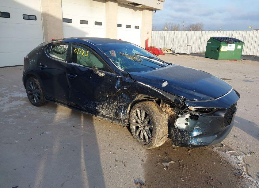 2019 Mazda Mazda3 PREFERRED PACKAGE (VIN JM1BPBMM9K1128831) main photo