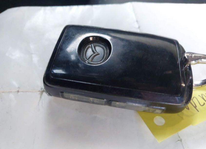 Photo 11 of 2019 Mazda Mazda3 PREFERRED PACKAGE (VIN JM1BPBMM9K1128831)