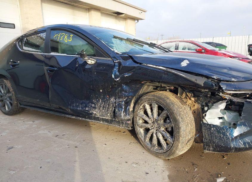 Photo 6 of 2019 Mazda Mazda3 PREFERRED PACKAGE (VIN JM1BPBMM9K1128831)