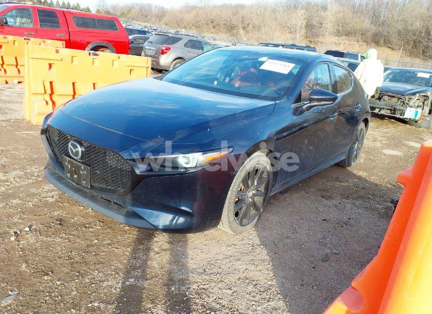 Photo 2 of 2019 Mazda Mazda3 HATCHBACK PREMIUM PACKAGE (VIN JM1BPBNM0K1133351)