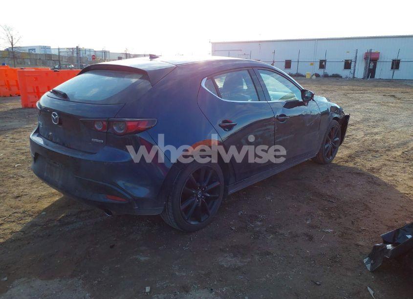 Photo 4 of 2019 Mazda Mazda3 HATCHBACK PREMIUM PACKAGE (VIN JM1BPBNM0K1133351)
