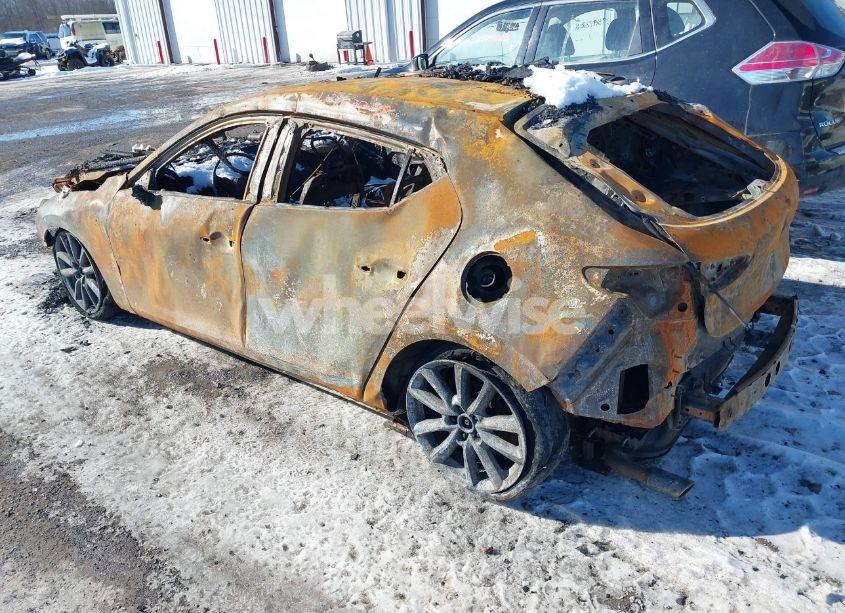 Photo 3 of 2020 Mazda Mazda3 HATCHBACK PREMIUM PACKAGE (VIN JM1BPBNMXL1172093)