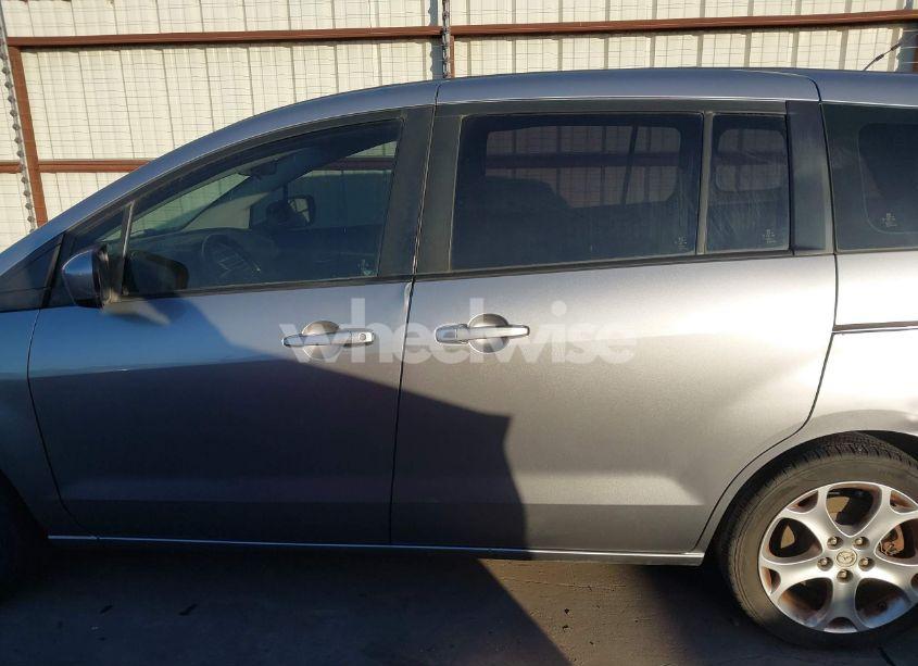 Photo 14 of 2010 Mazda Mazda5 SPORT (VIN JM1CR2W30A0384041)