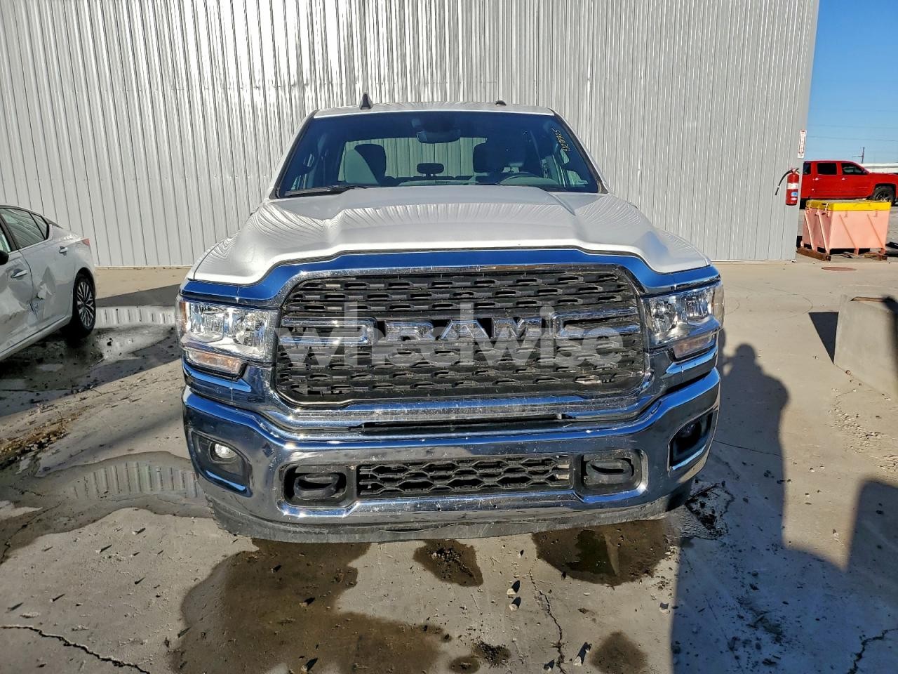 Photo 5 of 2024 RAM 2500 BIG HORN (VIN JM1CR2WL6A0367177)