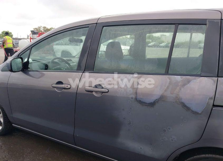 Photo 14 of 2010 Mazda Mazda5 SPORT (VIN JM1CR2WL8A0374230)