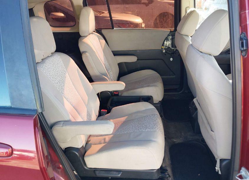 Photo 8 of 2012 Mazda Mazda5 SPORT (VIN JM1CW2BL2C0111121)