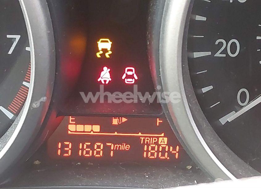 Photo 16 of 2014 Mazda Mazda5 SPORT (VIN JM1CW2BL2E0164016)