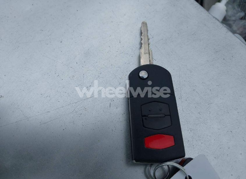 Photo 11 of 2012 Mazda Mazda5 SPORT (VIN JM1CW2BL8C0104061)