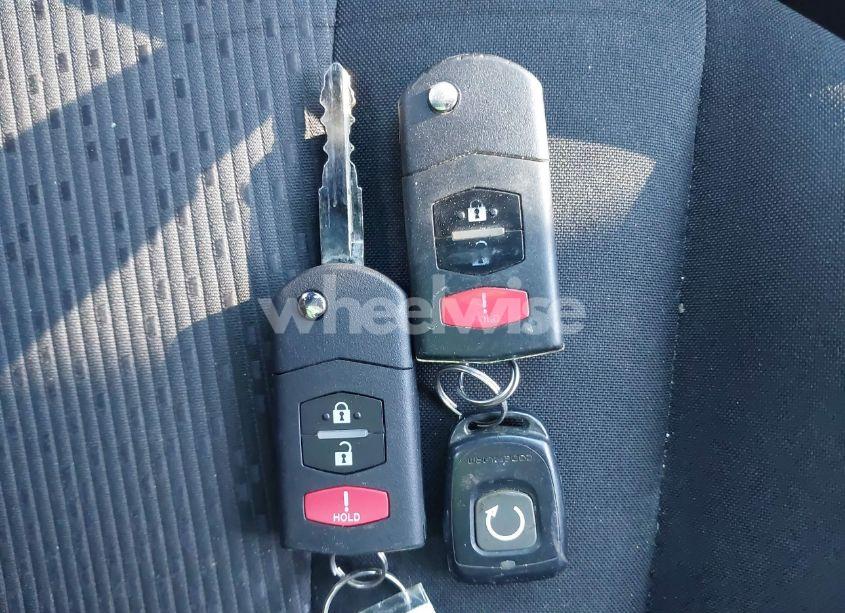 Photo 11 of 2012 Mazda Mazda5 SPORT (VIN JM1CW2BL9C0105980)