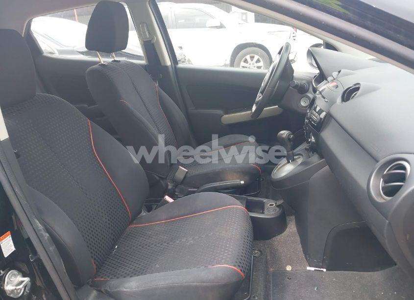 Photo 5 of 2011 Mazda Mazda2 TOURING (VIN JM1DE1HY9B0121258)