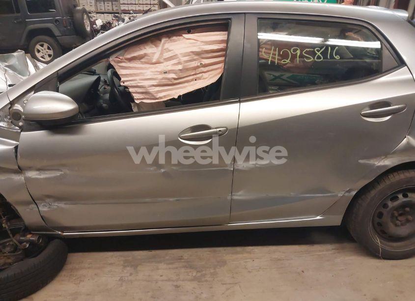 Photo 13 of 2011 Mazda Mazda2 SPORT (VIN JM1DE1HZ8B0112267)