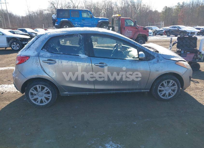 Photo 13 of 2011 Mazda Mazda2 SPORT (VIN JM1DE1HZ9B0112276)