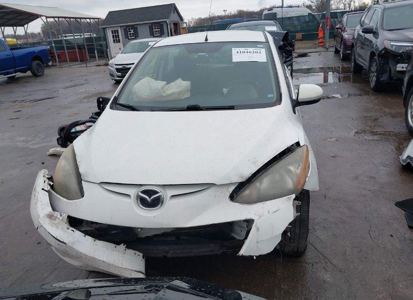 Photo 13 of 2014 Mazda Mazda2 SPORT (VIN JM1DE1KY0E0185430)