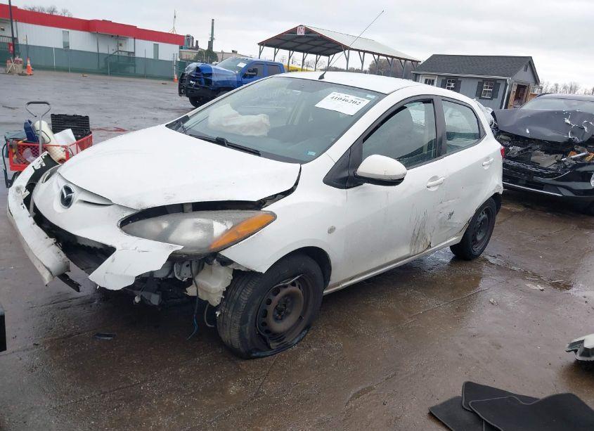 Photo 2 of 2014 Mazda Mazda2 SPORT (VIN JM1DE1KY0E0185430)