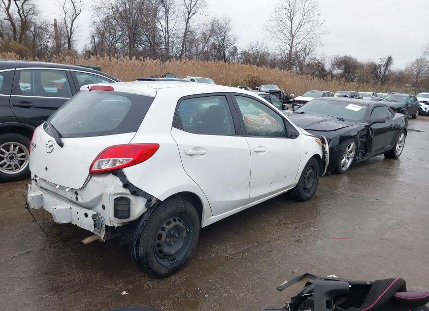 Photo 4 of 2014 Mazda Mazda2 SPORT (VIN JM1DE1KY0E0185430)