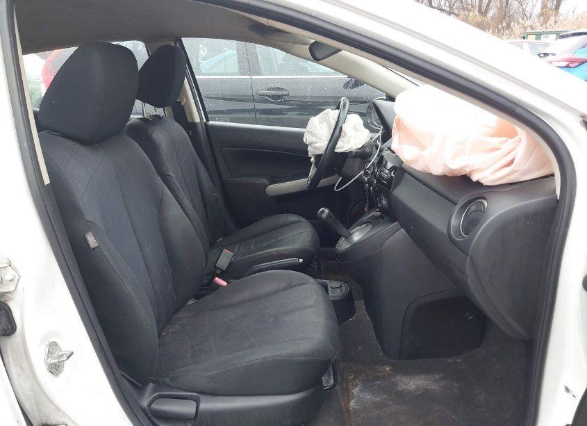 Photo 5 of 2014 Mazda Mazda2 SPORT (VIN JM1DE1KY0E0185430)