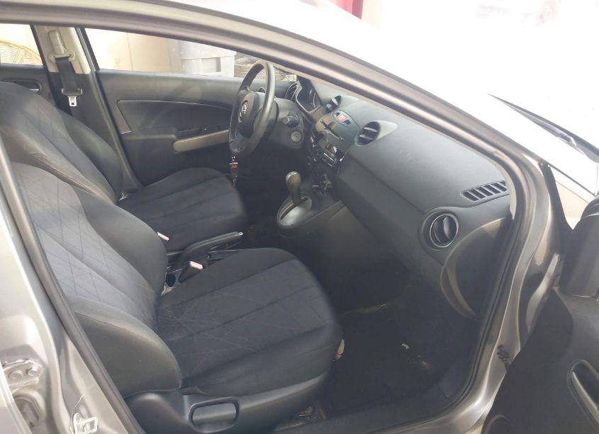 Photo 5 of 2014 Mazda Mazda2 SPORT (VIN JM1DE1KY3E0171151)