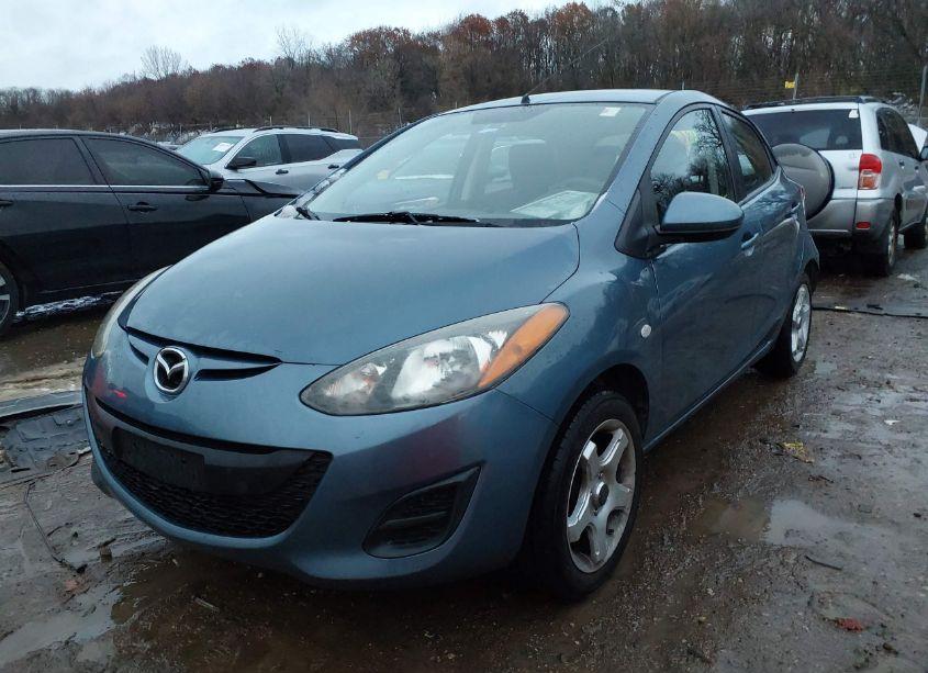 Photo 2 of 2014 Mazda Mazda2 SPORT (VIN JM1DE1KY4E0172793)