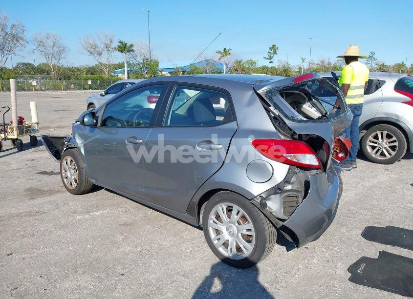 Photo 3 of 2014 Mazda Mazda2 SPORT (VIN JM1DE1KY4E0187083)