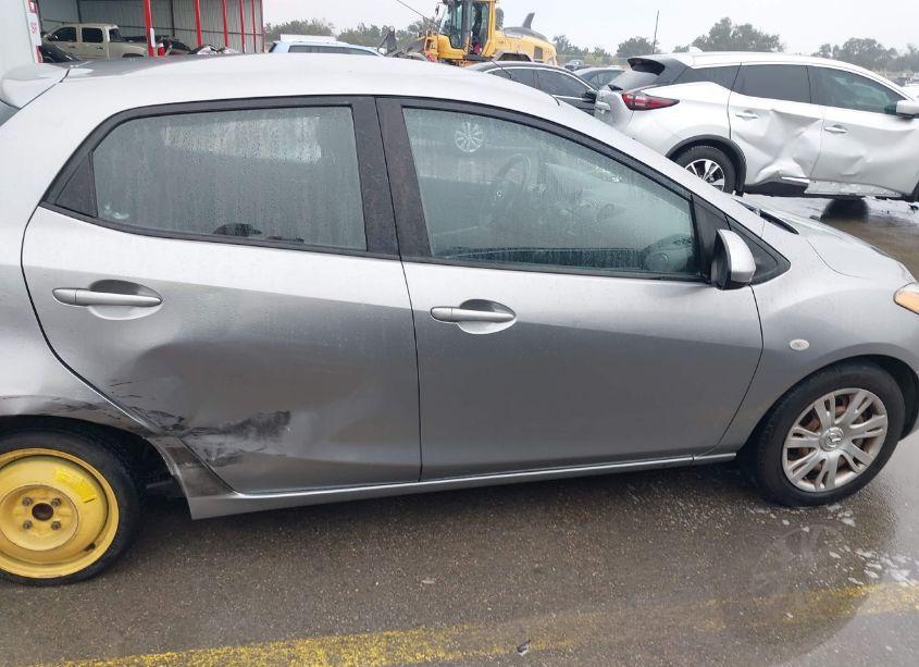 Photo 14 of 2014 Mazda Mazda2 SPORT (VIN JM1DE1KY7E0185408)