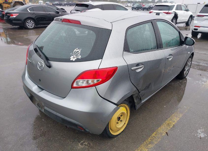 Photo 4 of 2014 Mazda Mazda2 SPORT (VIN JM1DE1KY7E0185408)