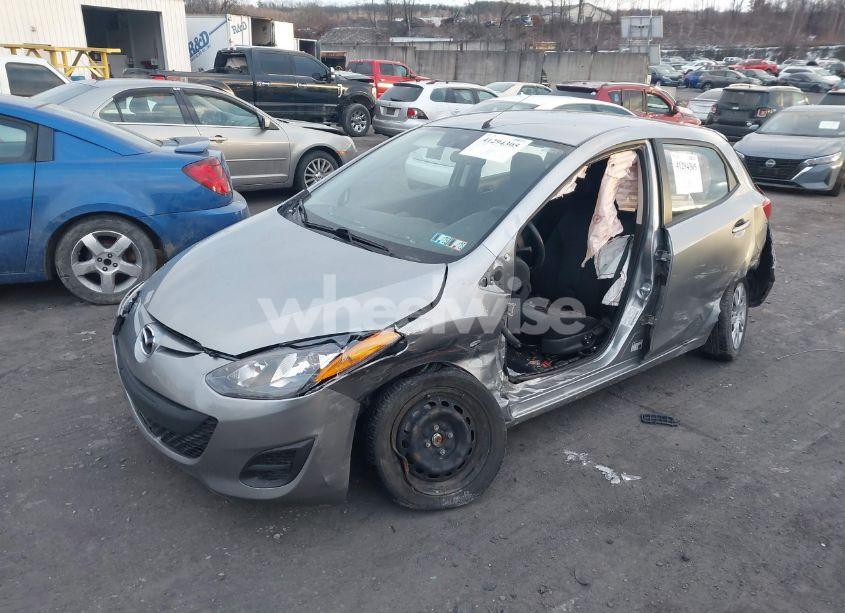 Photo 2 of 2014 Mazda Mazda2 SPORT (VIN JM1DE1KZ1E0173747)