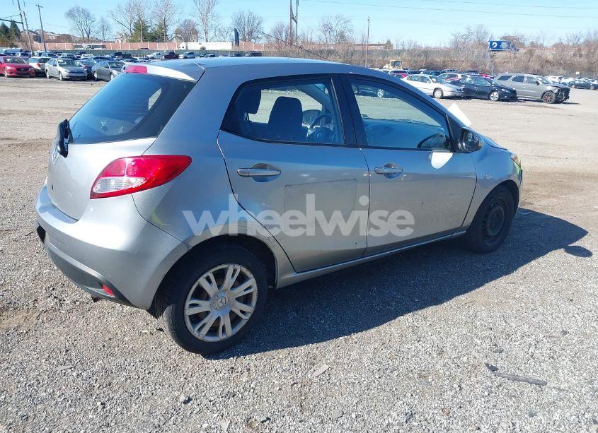 Photo 4 of 2014 Mazda Mazda2 SPORT (VIN JM1DE1KZ1E0182657)