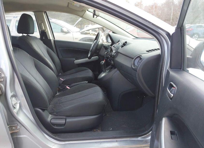 Photo 5 of 2014 Mazda Mazda2 SPORT (VIN JM1DE1KZ5E0182726)