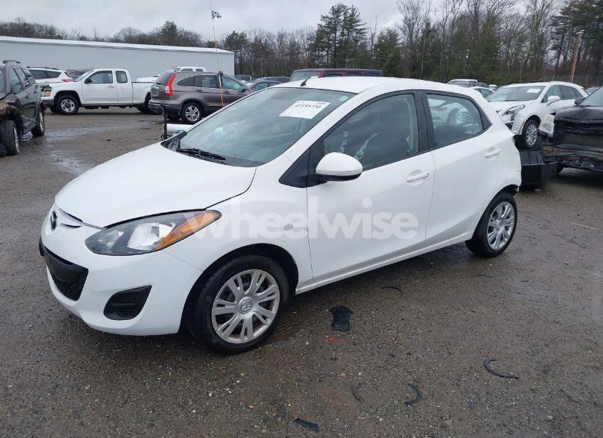 Photo 2 of 2014 Mazda Mazda2 SPORT (VIN JM1DE1KZ5E0183729)