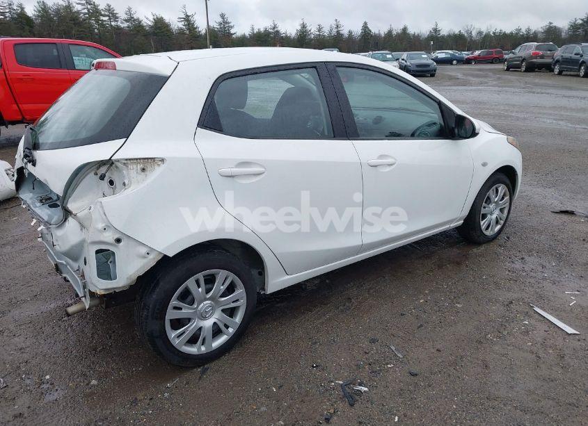 Photo 4 of 2014 Mazda Mazda2 SPORT (VIN JM1DE1KZ5E0183729)