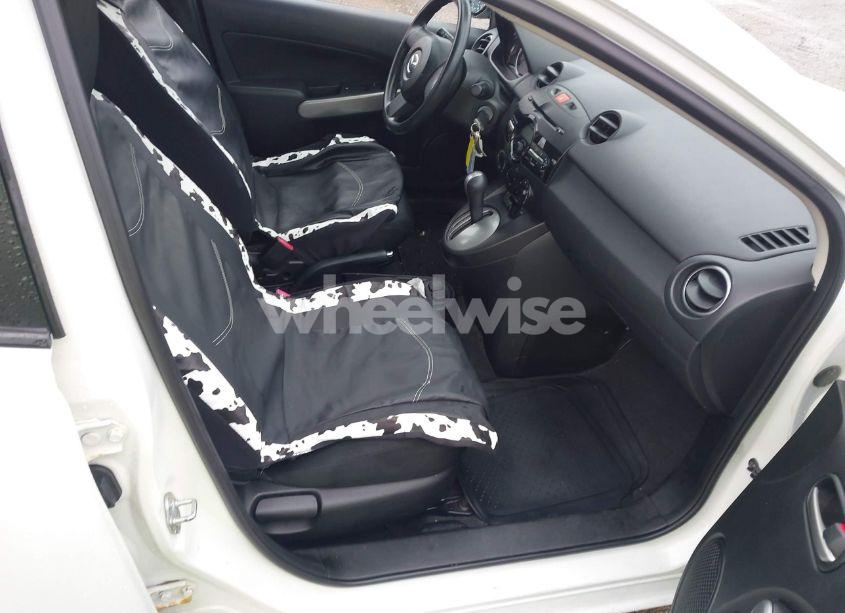 Photo 5 of 2014 Mazda Mazda2 SPORT (VIN JM1DE1KZ5E0183729)