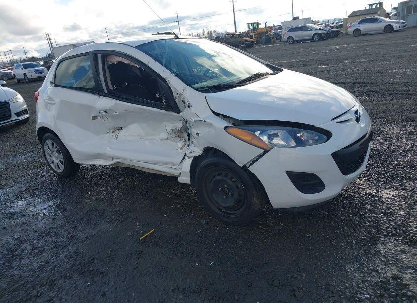 2014 Mazda Mazda2 SPORT (VIN JM1DE1KZ6E0172254) main photo