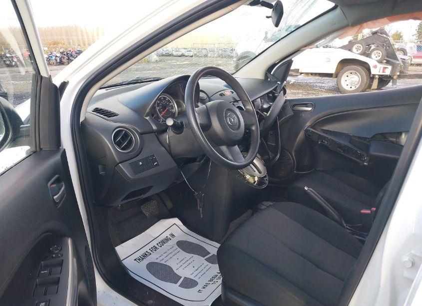 Photo 5 of 2014 Mazda Mazda2 SPORT (VIN JM1DE1KZ6E0172254)