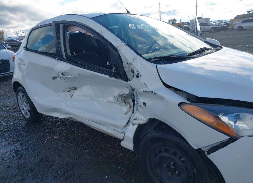 Photo 6 of 2014 Mazda Mazda2 SPORT (VIN JM1DE1KZ6E0172254)