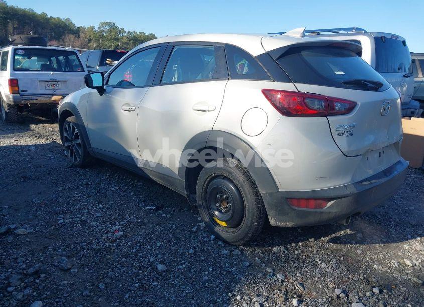 Photo 3 of 2019 Mazda Cx-3 TOURING (VIN JM1DKDC78K0404369)