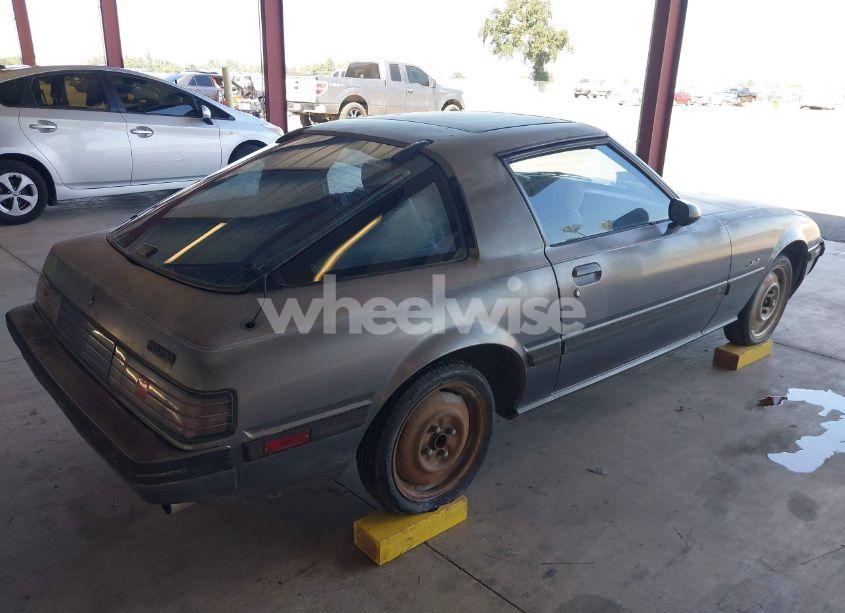 Photo 4 of 1981 Mazda Rx7 (VIN JM1FB331XB0526438)