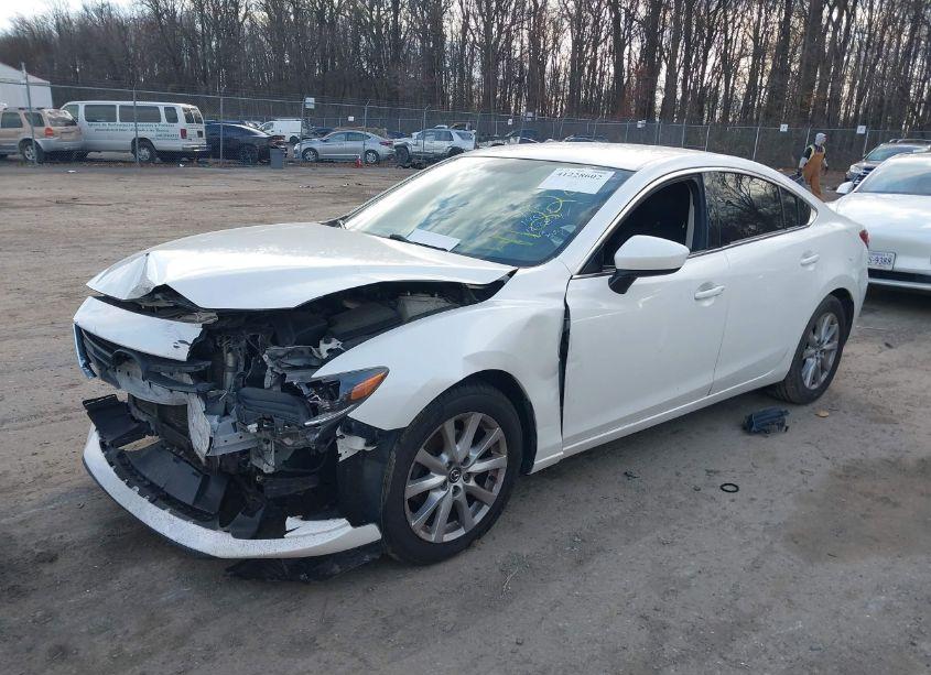 Photo 2 of 2015 Mazda Mazda6 I SPORT (VIN JM1GJ1U53F1193576)