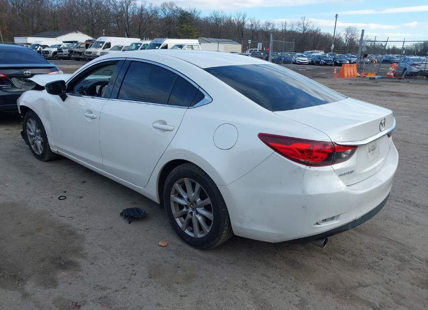 Photo 3 of 2015 Mazda Mazda6 I SPORT (VIN JM1GJ1U53F1193576)